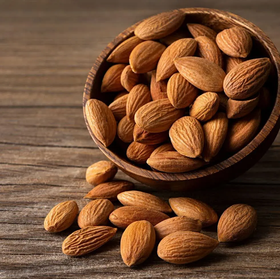 اسانس بادام خوراکی: ۱۰ طرز استفاده حرفهای در شیرینی و دسر 2 اسانس بادام خوراکی